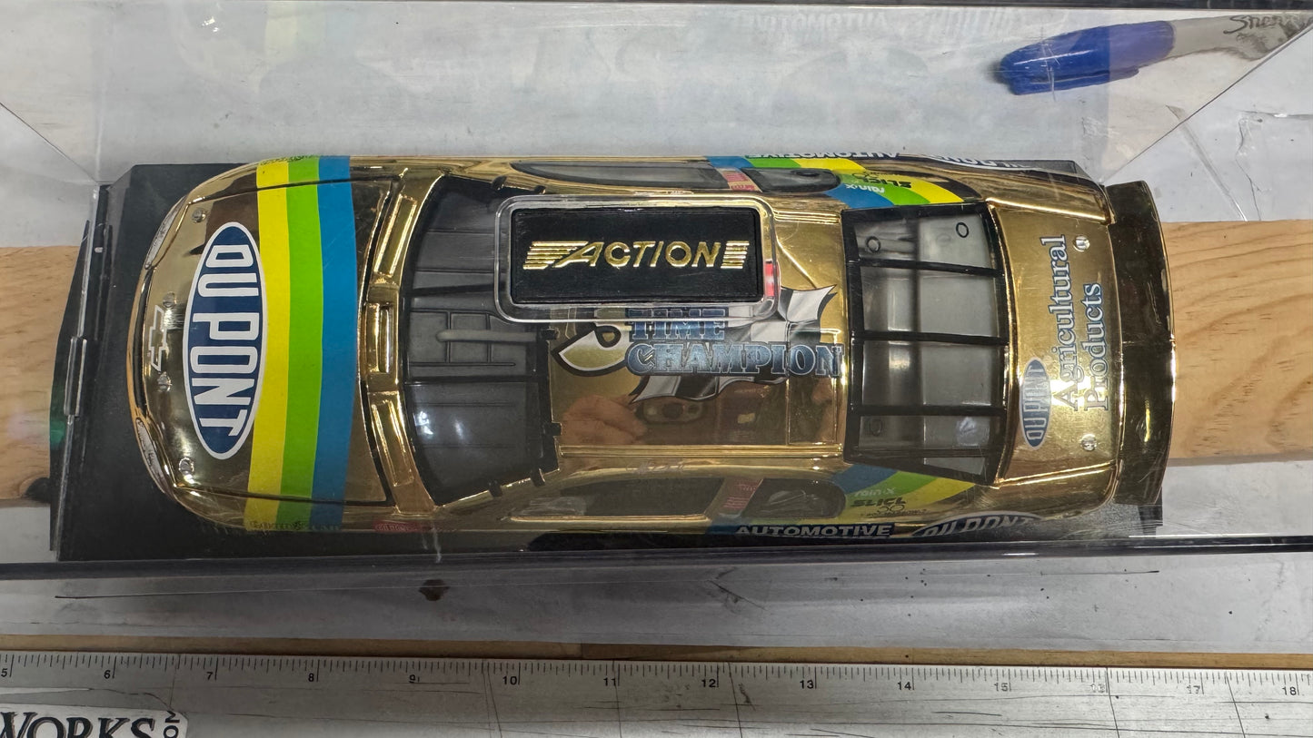 1:24 ACTION 1998 #24 DUPONT 24K GOLD CHROME 3X TIME CHAMPION JEFF GORDON MIB