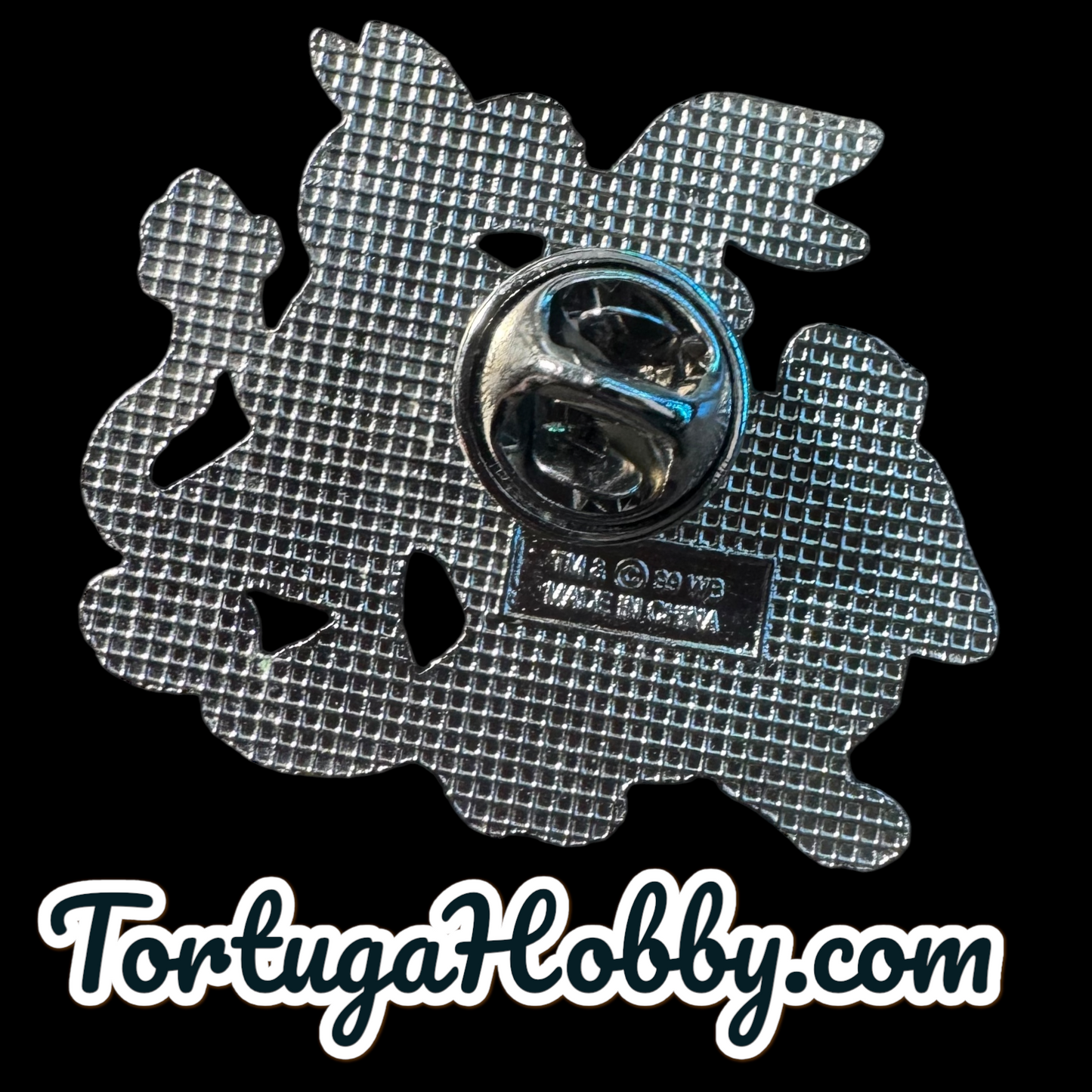 Looney Tunes Collectible Souvenir Pin - Bugs Bunny, Sylvester, Tweety & Friends
