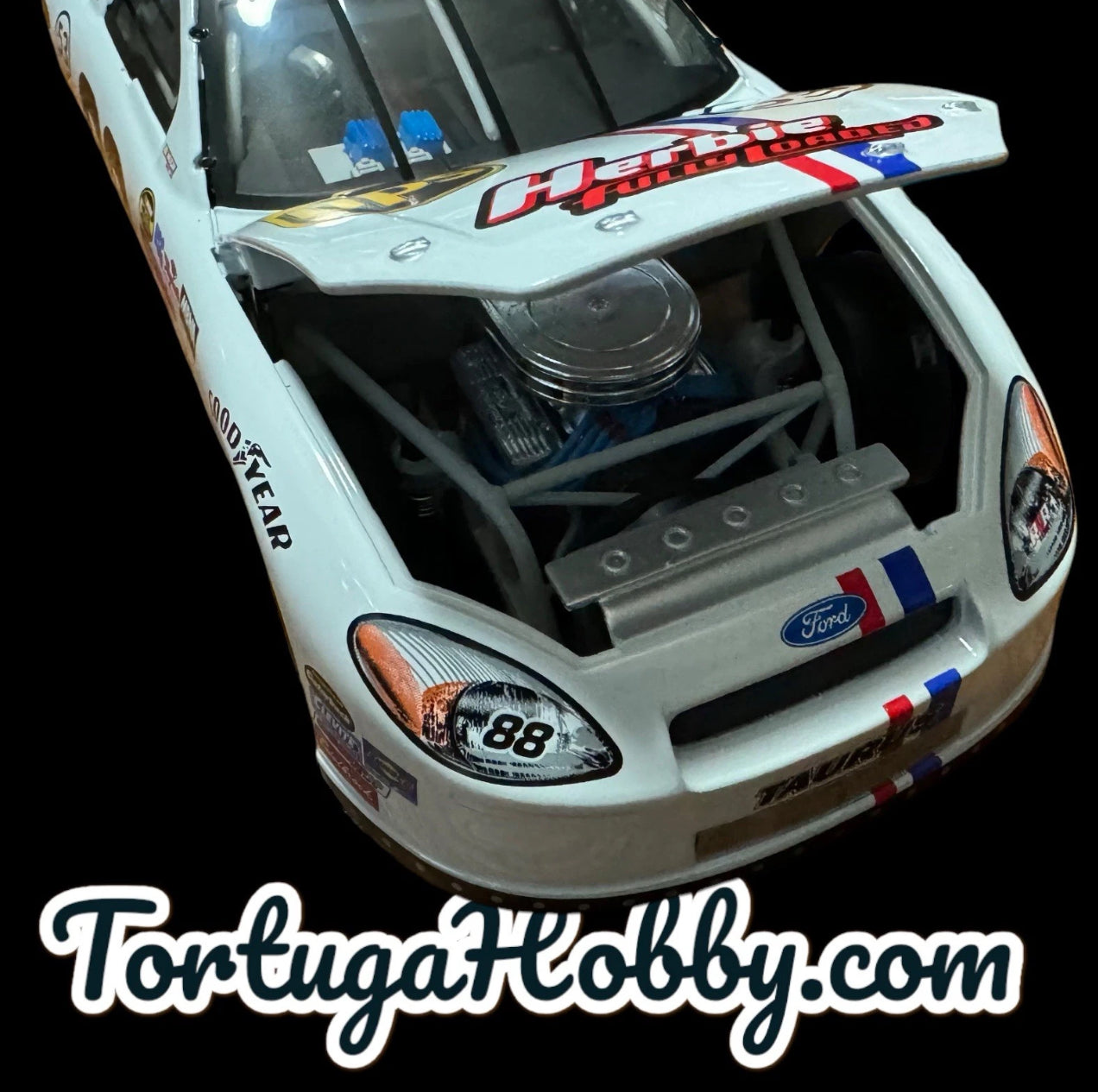 2005 - Action Racing - Dale Jarrett #88 - UPS/Herbie - 2005 Taurus - 1:24 Scale NASCAR