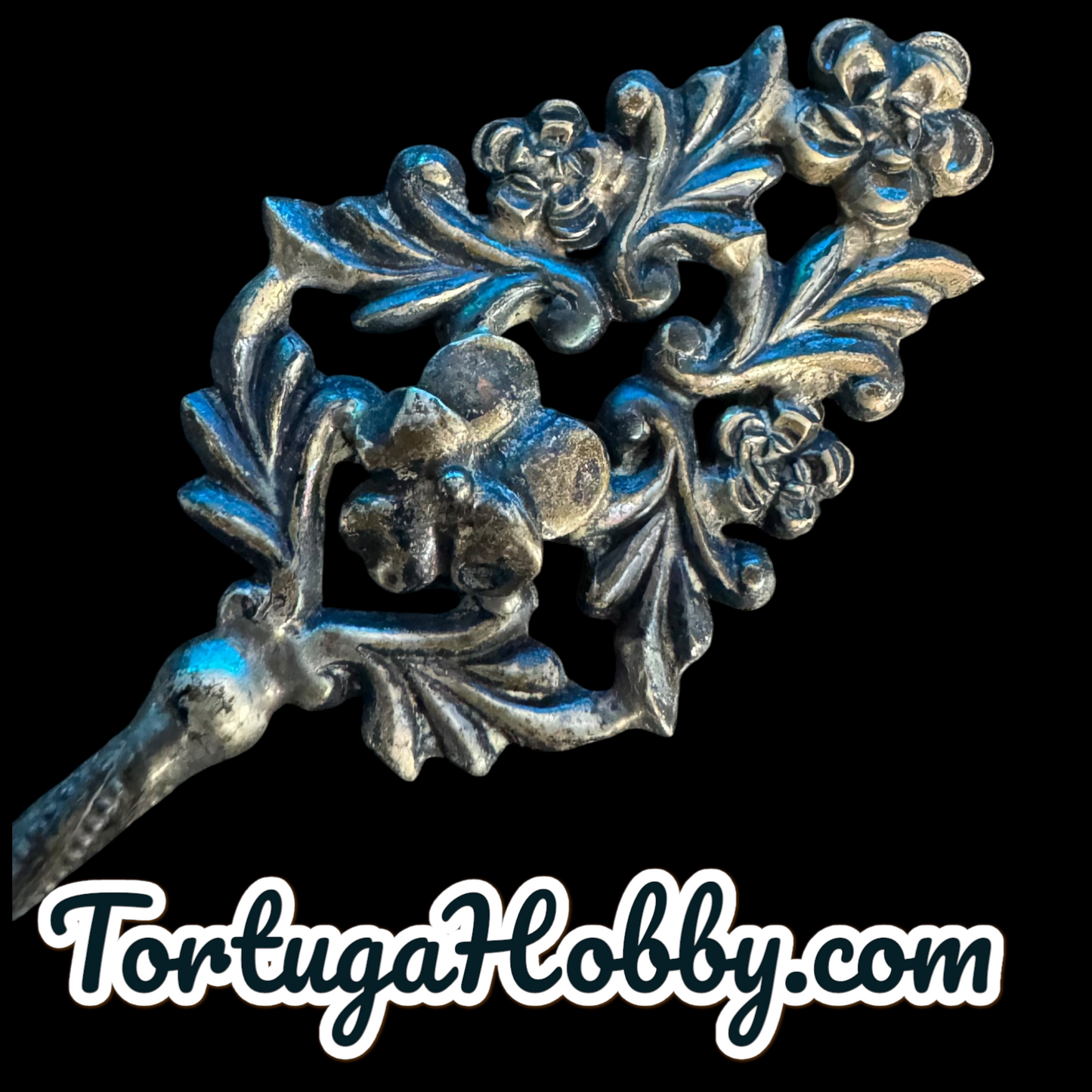 1970’s - Antique Sterling Silver Souvenir Collectors Spoon Featuring Mother Of Pearl.