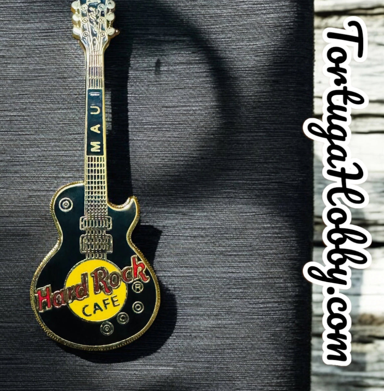1987 - Hard Rock Cafe - Maui - Classic Guitar Pin