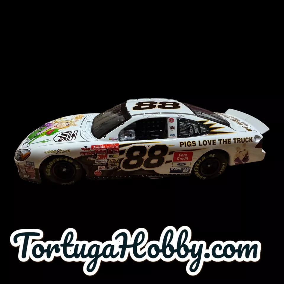 2002 Dale Jarrett #88 1:24 Scale Action Elite Muppets 25 Anniversary