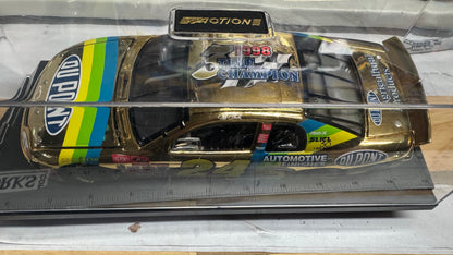 1:24 ACTION 1998 #24 DUPONT 24K GOLD CHROME 3X TIME CHAMPION JEFF GORDON MIB