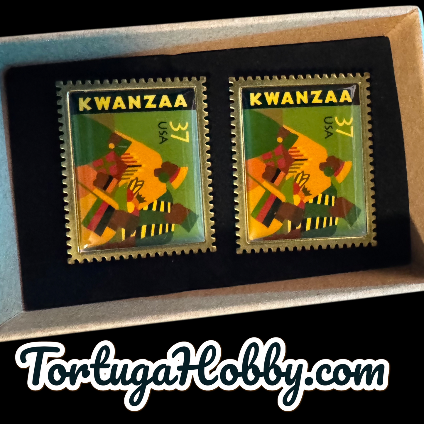 2002 - Kwanzaa U.S. Postage Stamp 2 Pin Set