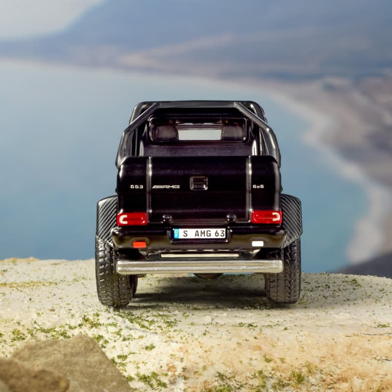 Hot Wheels Elite 64 Mercedes-Benz G 63 AMG 6X6 IN HAND