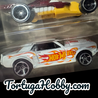 2025 - Hot Wheels 8 - Eight Car Gift Set With Porsche 911