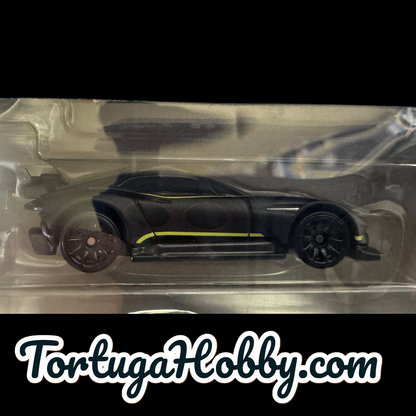 2025 - Hot Wheels - 5 Car Pack - Motor Show Included Ferrari In Pack