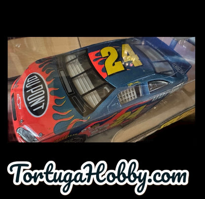 2003 Hot Wheels Jeff Gordon Stockerz 1:24 Scale NASCAR Dupont Flames