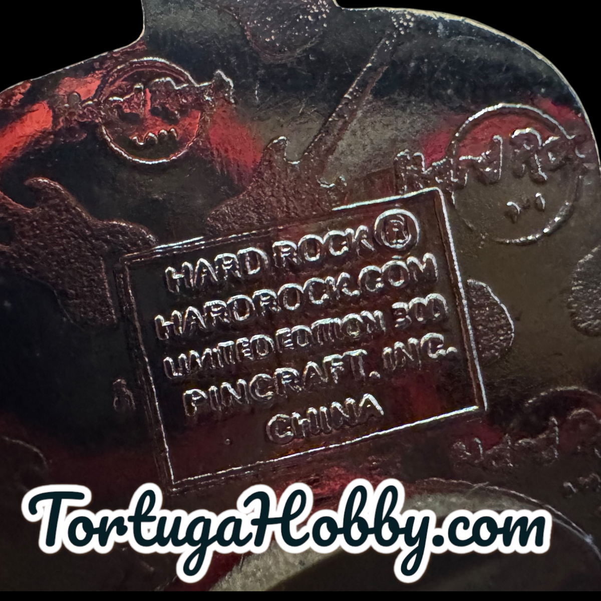 2010 - Hard Rock Cafe - Biloxi Lighthouse Guitar - Only 300 Pin Limited Edition