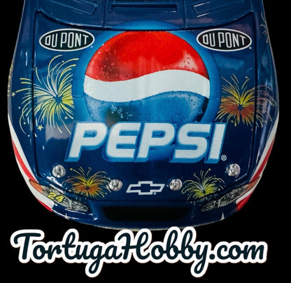 Jeff Gordon #24 Dupont Pepsi Daytona Patriotic 2002 Chevrolet Monte Carlo 1:24