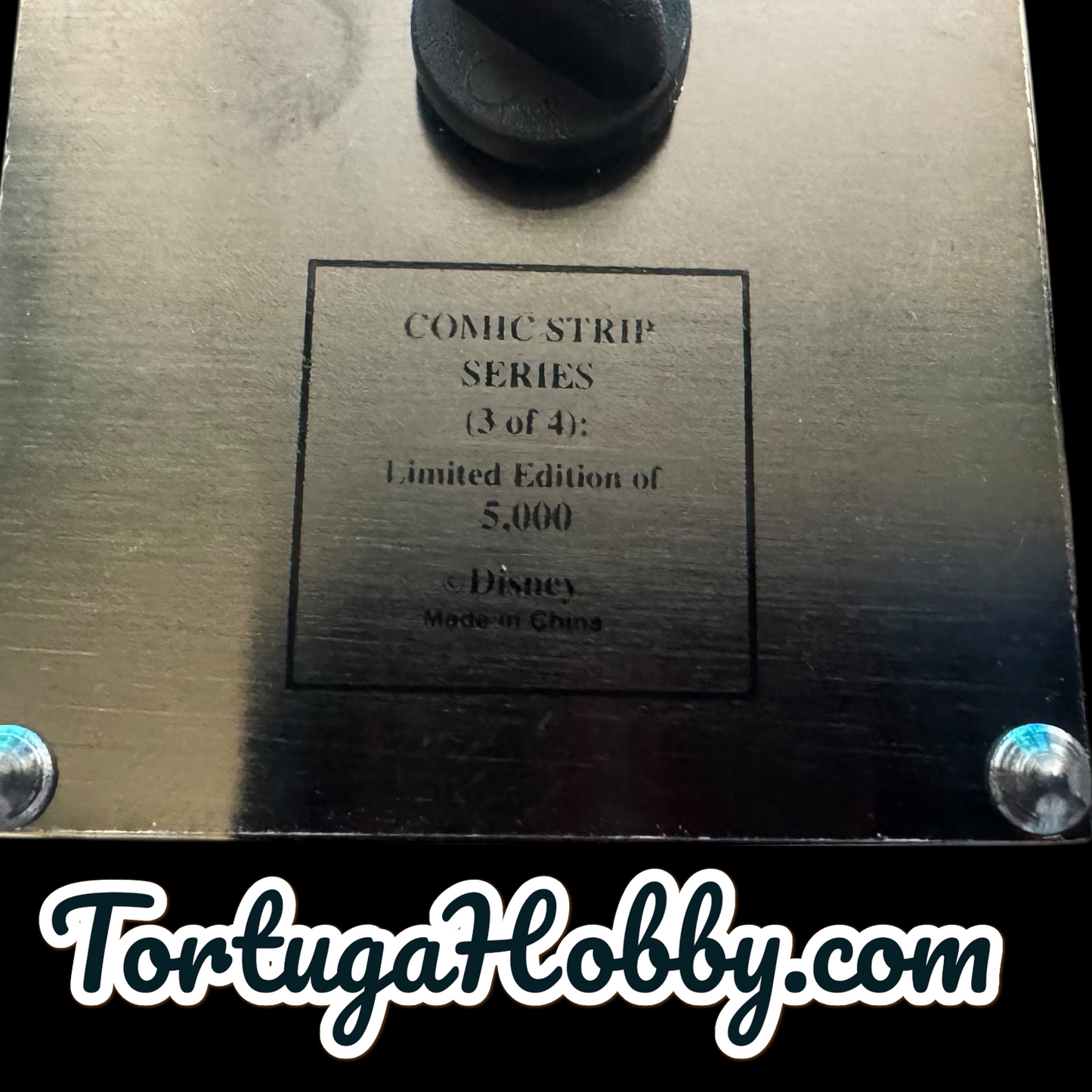 2001 - Walt Disney Collectible Comic Strip Pins - Set Of 4.