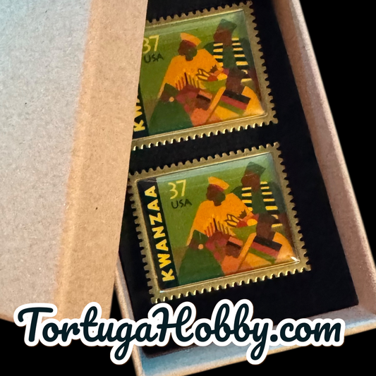 2002 - Kwanzaa U.S. Postage Stamp 2 Pin Set