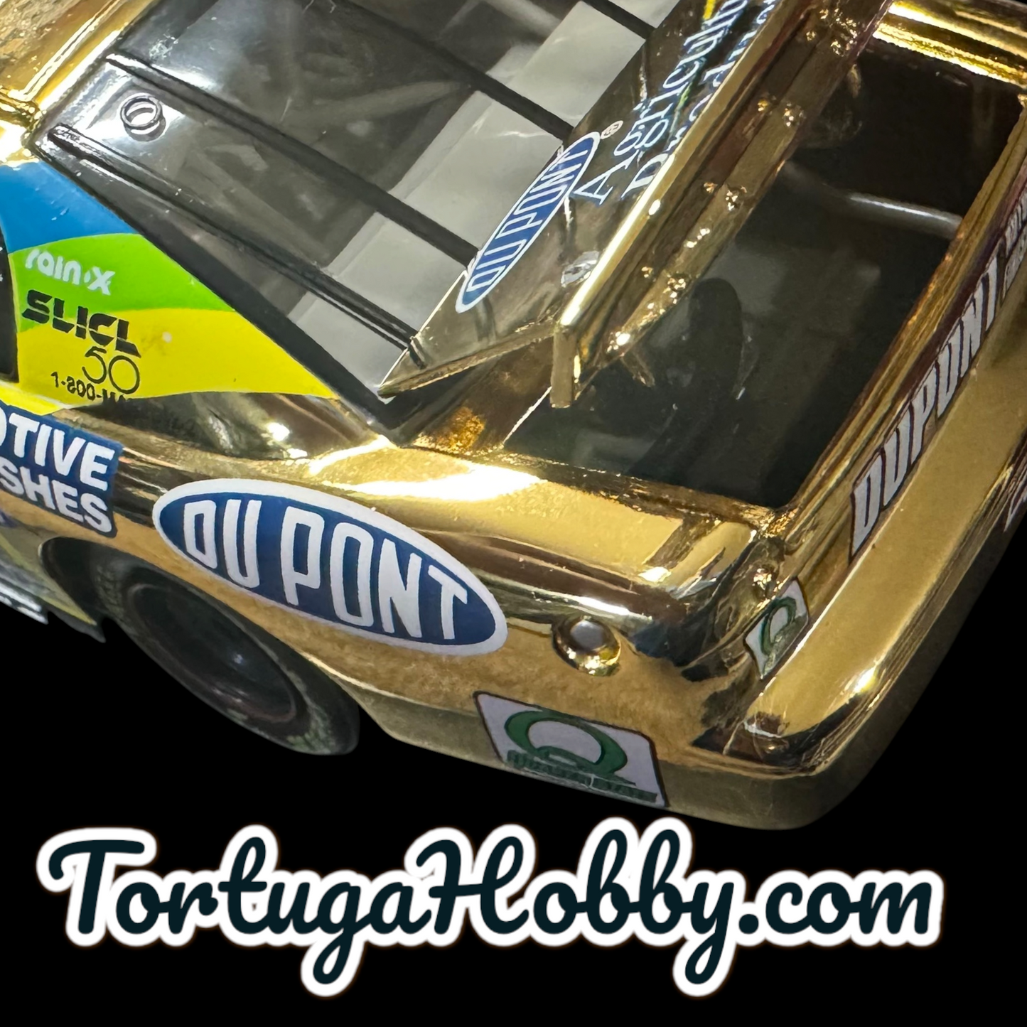 Jeff Gordan Diecast 1:24 NASCAR 1998 Monte Carlo - #24 DuPont W/Display