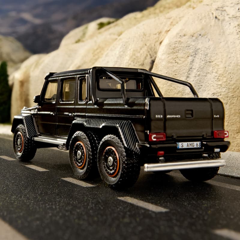 Hot Wheels Elite 64 Mercedes-Benz G 63 AMG 6X6 IN HAND