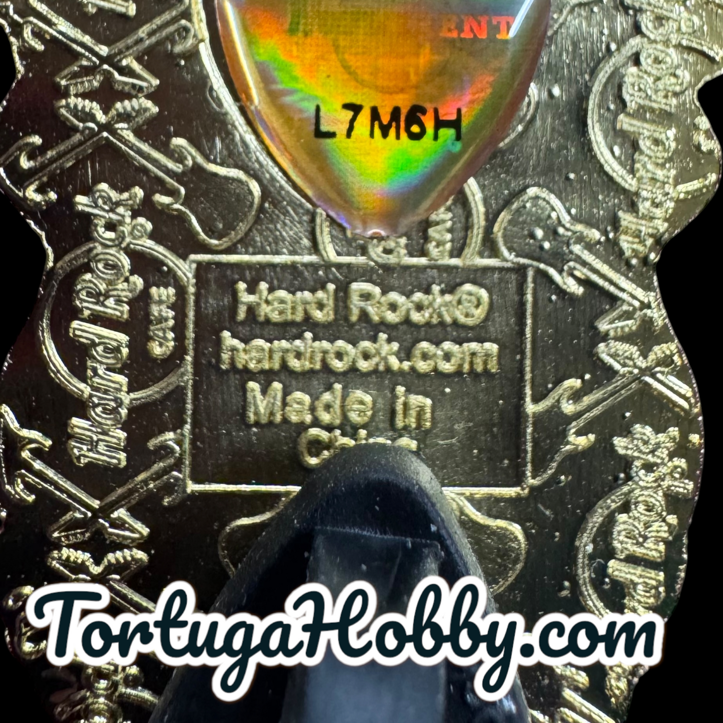 2014 - Hard Rock Cafe - Boston - Love All Serve All Guitar - Core City T V14