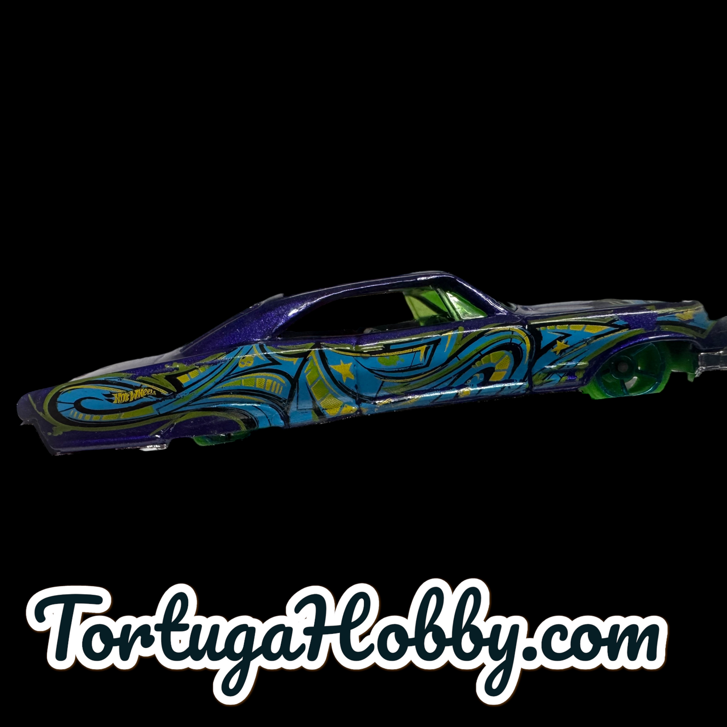 2013 -  Hot Wheels Mainline - 1965 Pontiac Bonneville - Hot Wheels City