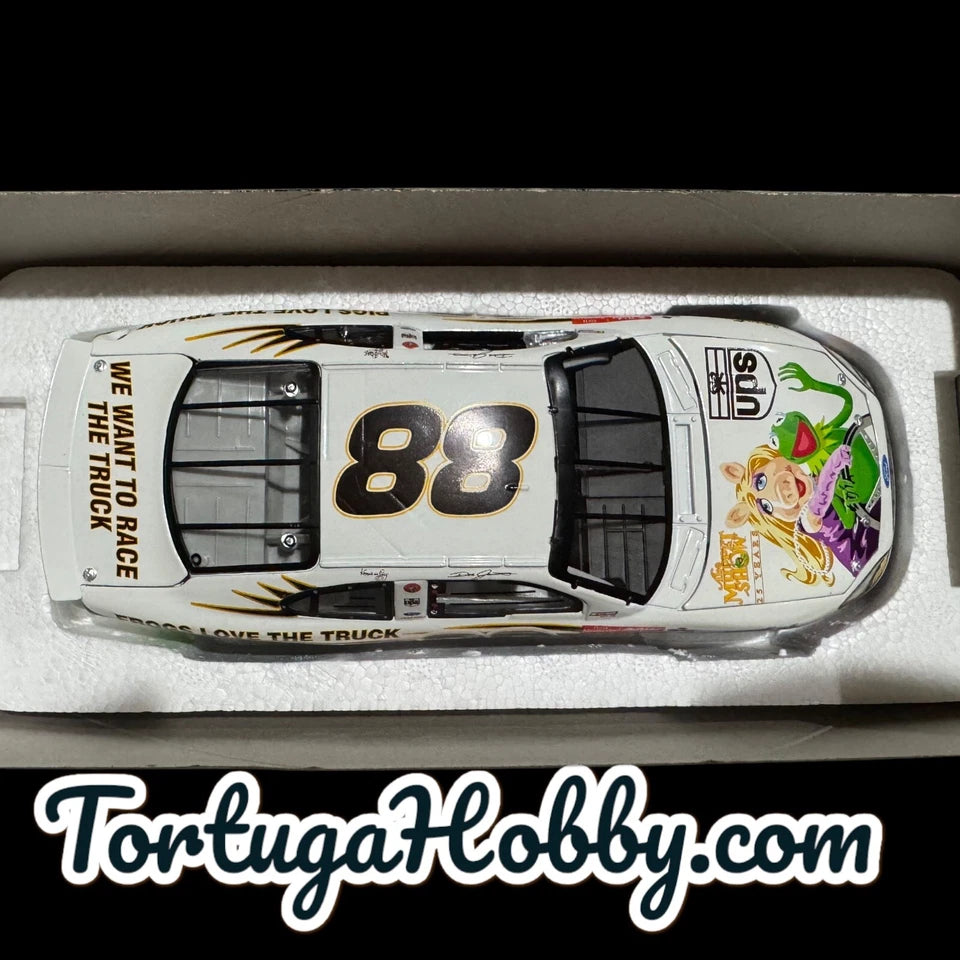 2002 Dale Jarrett #88 1:24 Scale Action Elite Muppets 25 Anniversary